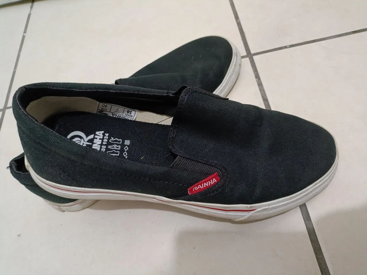 Tênis Rainha Slip On Preto