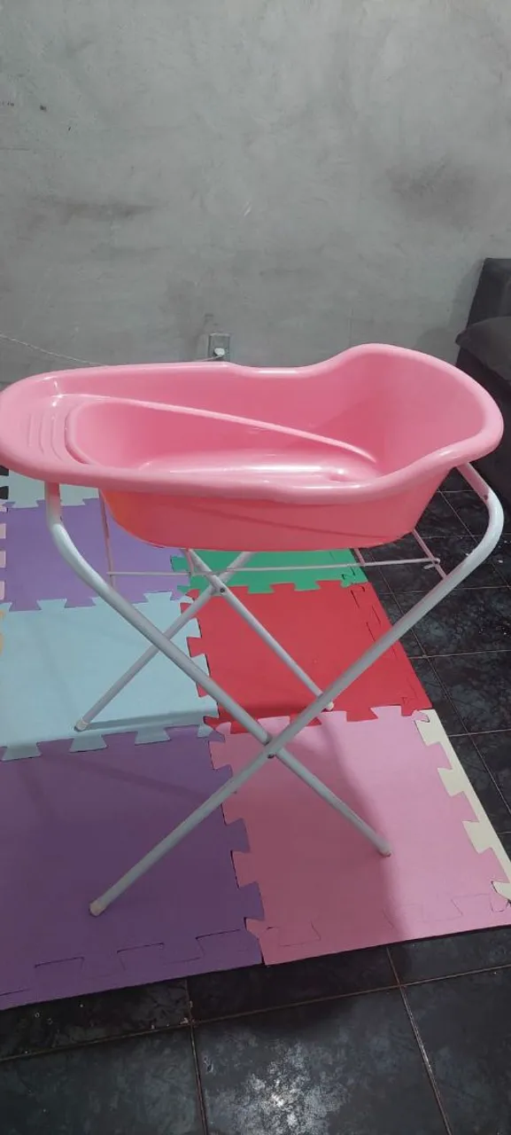 Banheira para bebê com suporte