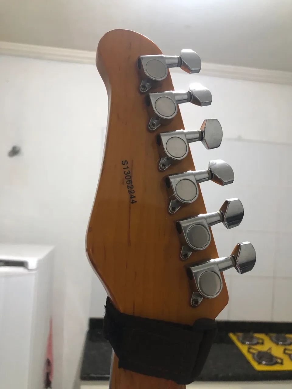 GUITARRA63825094546433123