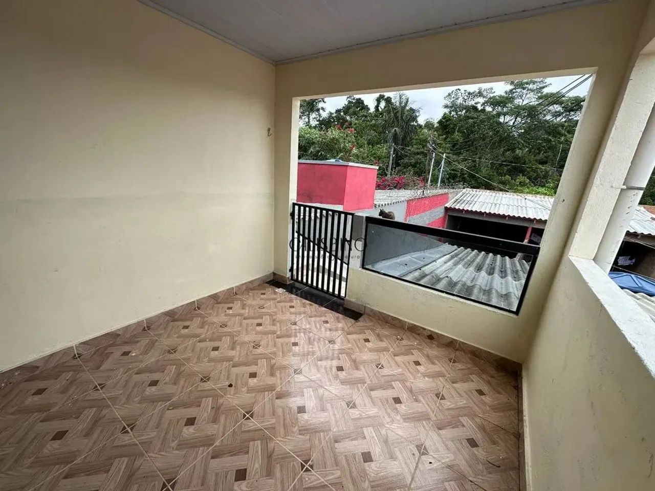 Casa Aconchegante de 2 Quartos com Ampla Garagem  Próximo ao Hospital do Amor - Foto 3