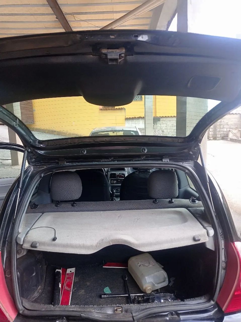 Renault Clio 2007  aceito troca por  moto com volta do comprador dependendo do valor  - Foto 4