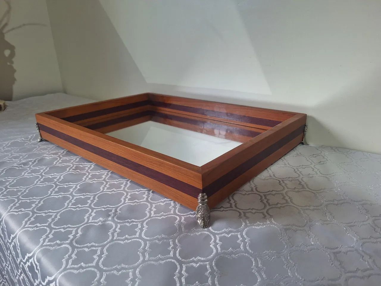 Bandeja de servir e decoração 