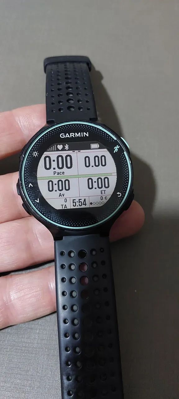 Garmin Forerunner 235