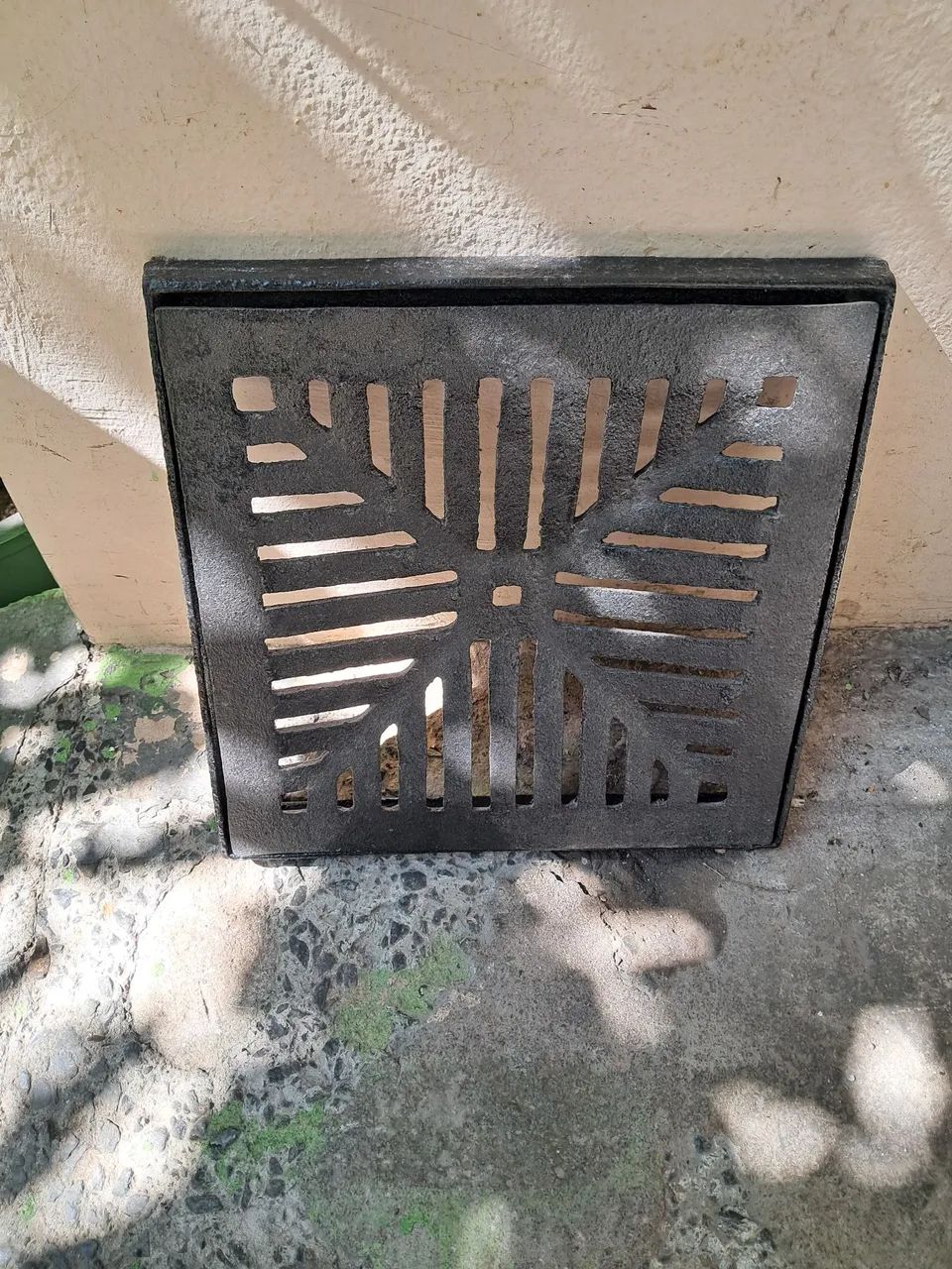 Cast iron floor drain415082775944908802
