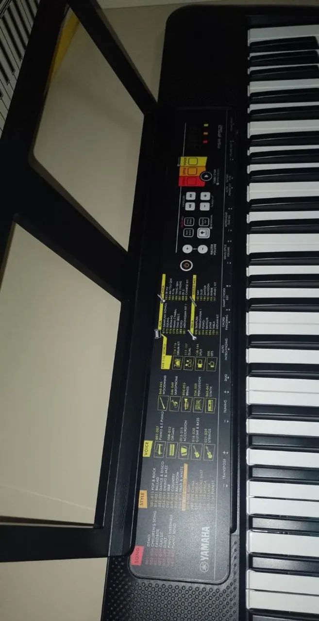 Teclado Yamaha PSR-F52