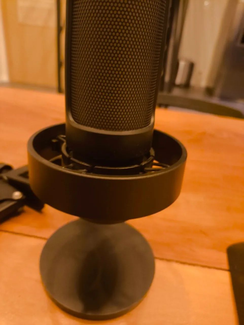 Fifine A8 Preto + Branço articulado - Foto 5