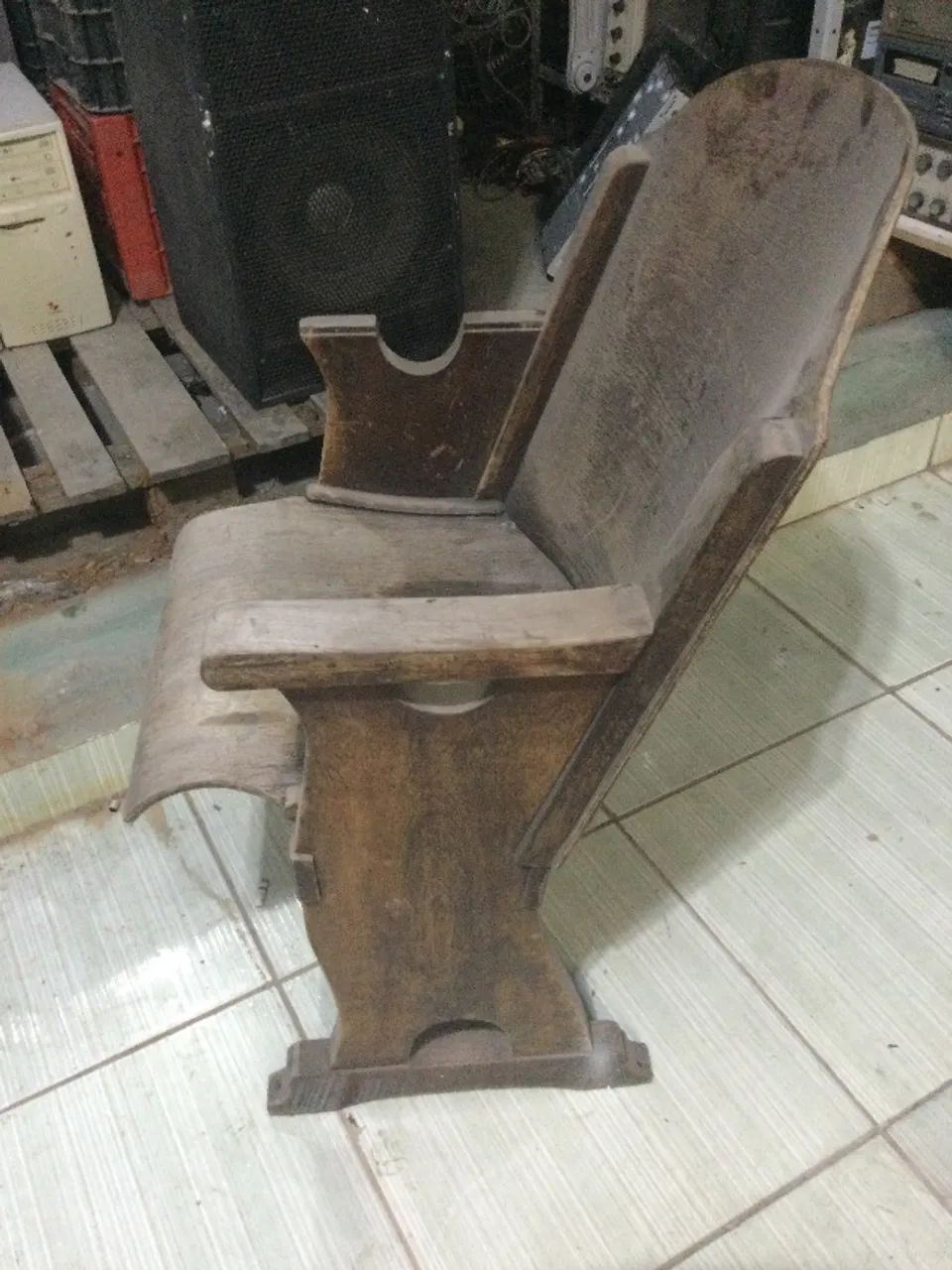 cadeira antiga para restauro. - Foto 3