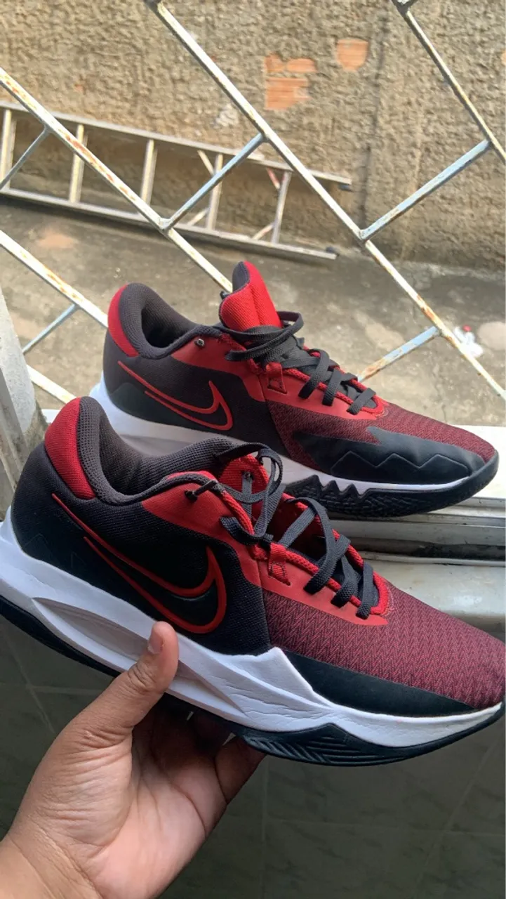 Tênis Nike Vermelho e Preto
