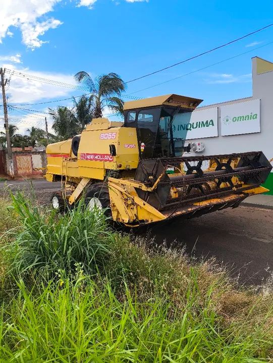Colheitadeira New Holland 8055 - Foto 2
