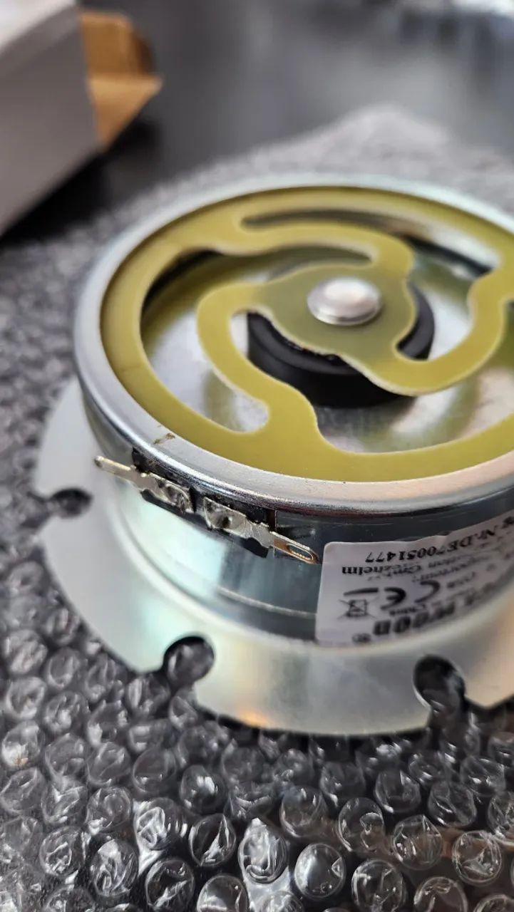 Shaker Transdutor Tátil (tipo ButtKicker) 100W 