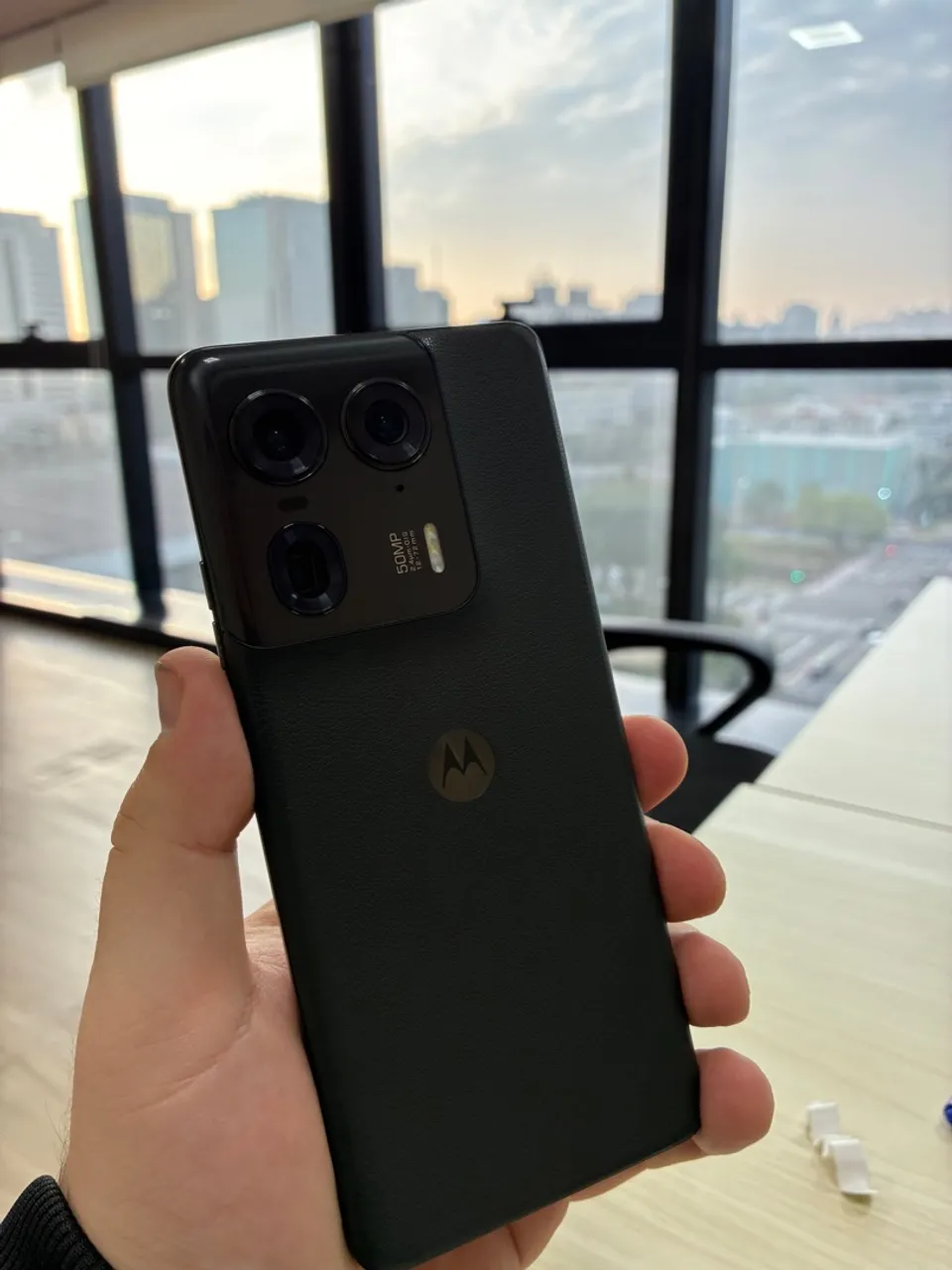 Mororola Edge 50 Ultra novíssimo