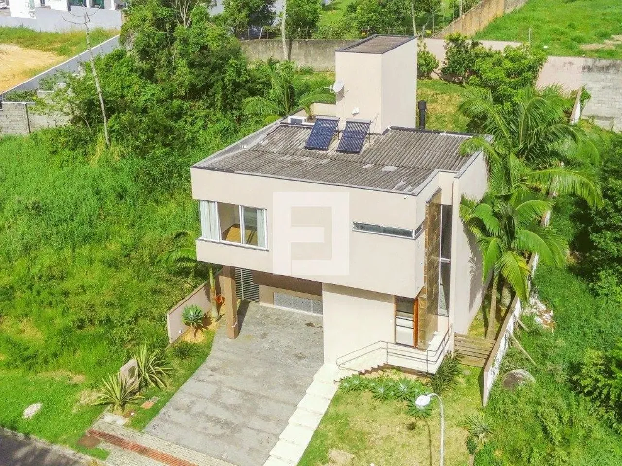 Casa em Condominio em Roçado - São José, SC
