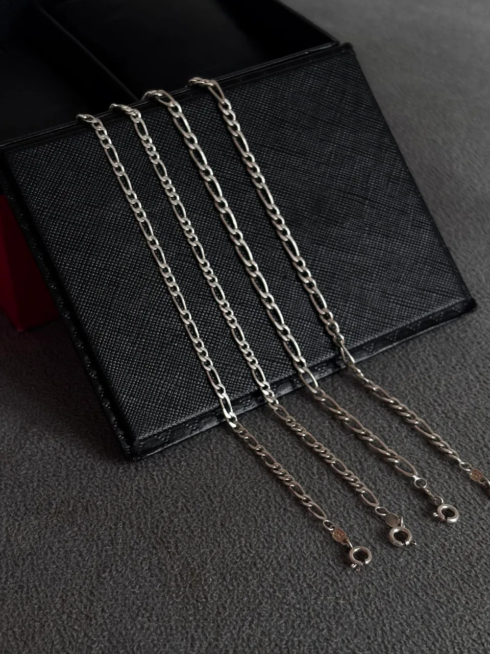 Correntes de Prata: Elegância e Estilo