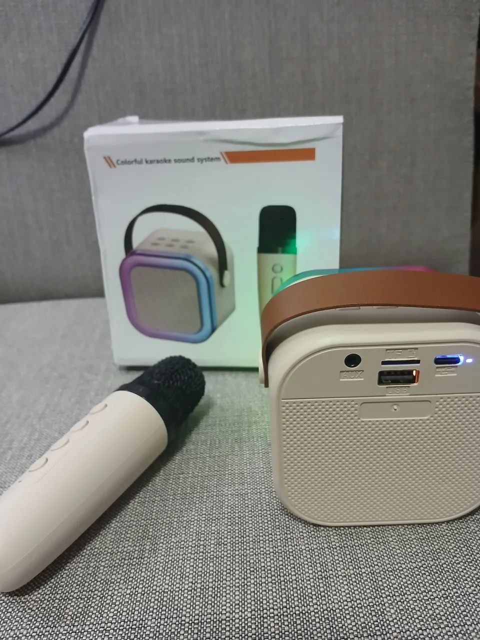 Caixa de Som Bluetooth com Microfone e Luzes RGB - Foto 2