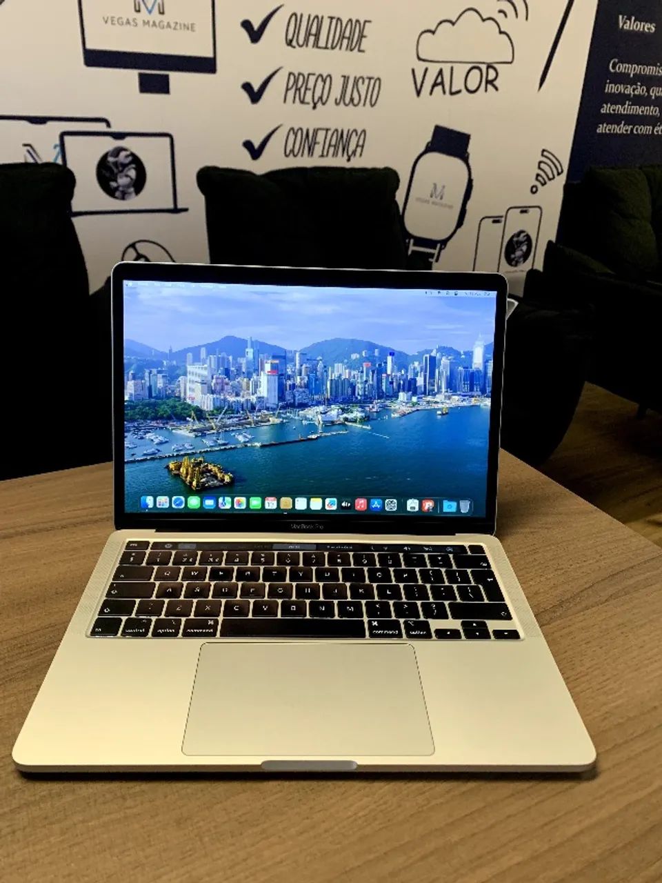 MacBook Pro 13? 2020 i7 TOUCH BAR 32GB 512TB - semi novo