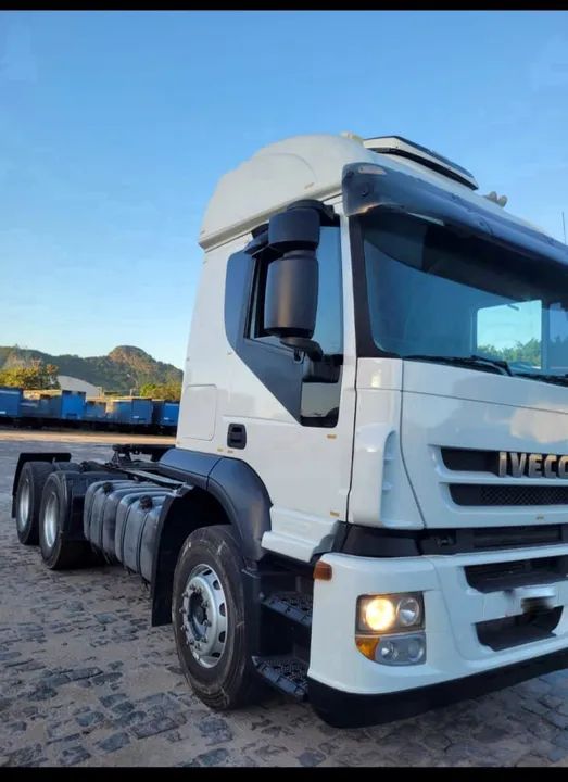 Caminhão Iveco 460/6x4 traçado bug Levi 