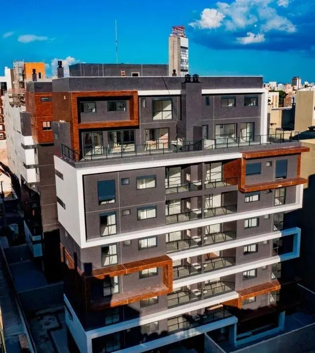 Apartamento para Venda em Curitiba, Mercês, 3 dormitórios, 3 suítes, 4 banheiros, 2 vagas