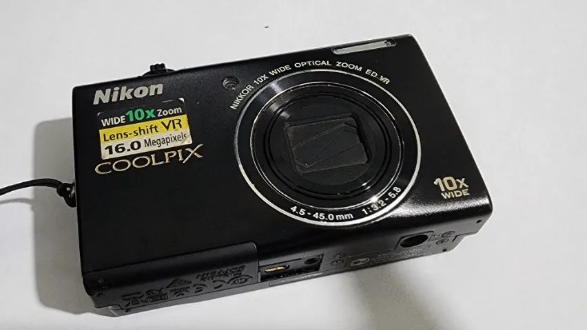 Câmera NIKON Coolpix S6200 16 Megapixels,10x Wide Zoom Lens VR