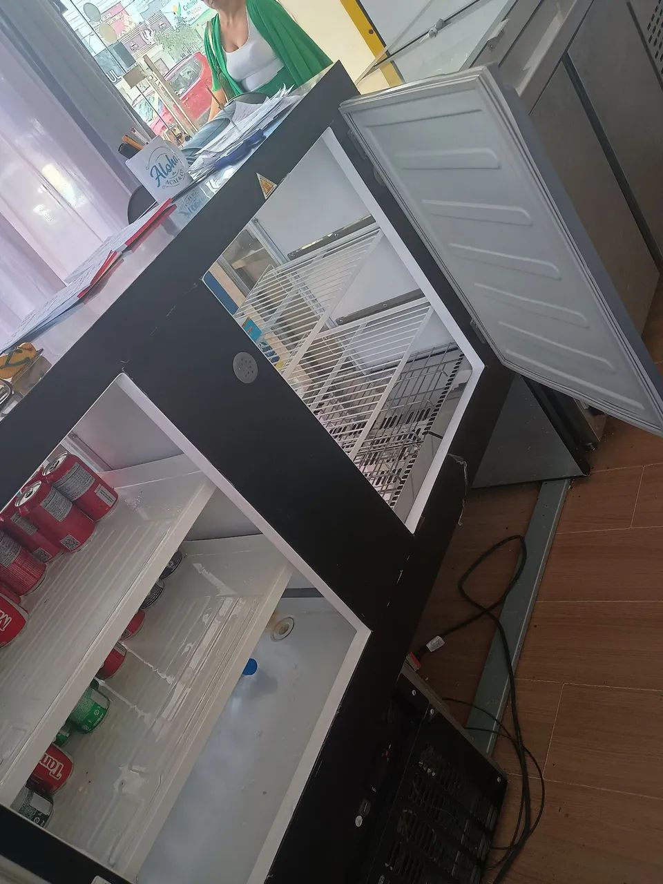 Refrigerador Expositor Quente e frio - Foto 2