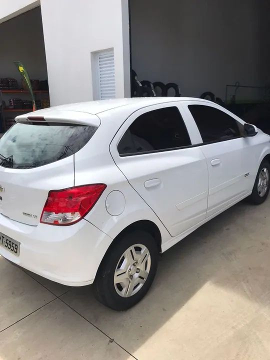 41.000.00 Onix LT1.0 2014 único dono chave reserva e nota fiscal - Foto 3