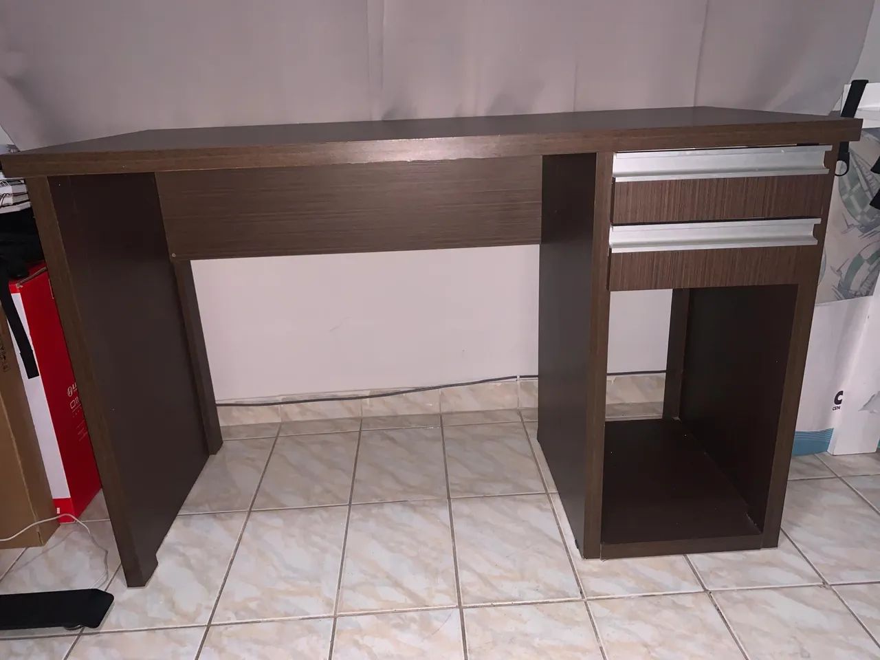 Mesa de Escritório com Gavetas - Foto 2