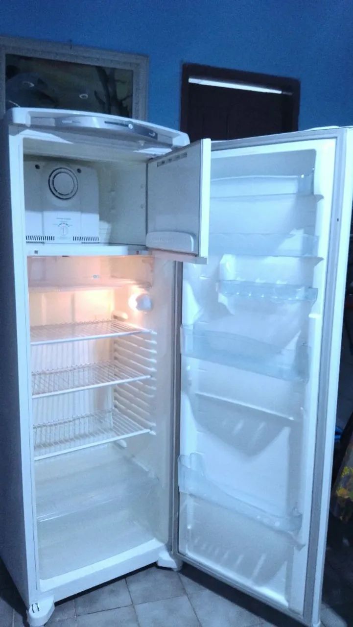 Geladeira Consul duplex Frost Free 390 lts digital Sup nova, só usar R$980, *  - Foto 3