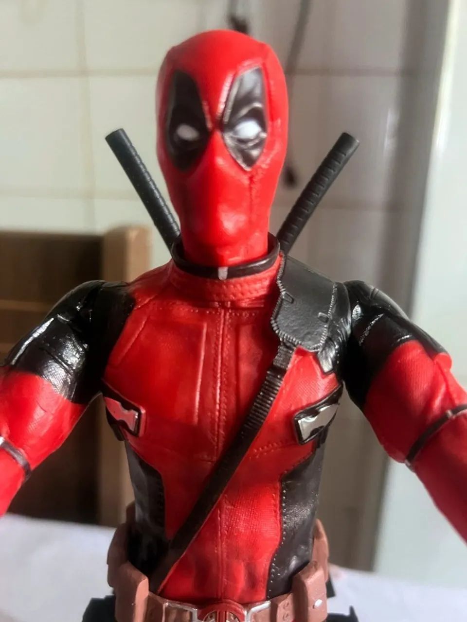 Figura Boneco Estátua Deadpool 1/6  30 cm Marvel - Foto 4