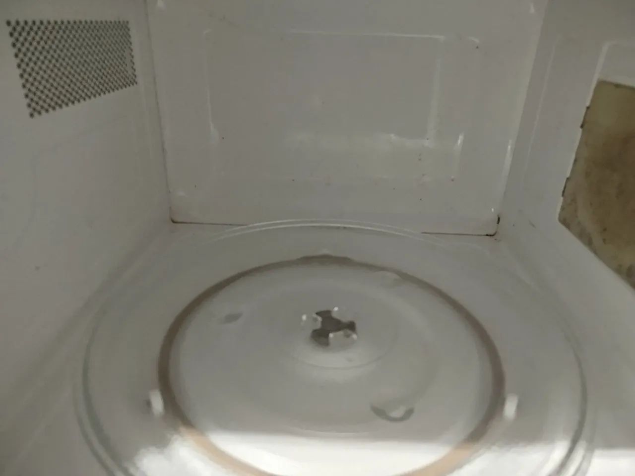 Vendo microondas Eletrolux, 31 litros. Retirar no Bairro do Limão, zona norte. - Foto 3