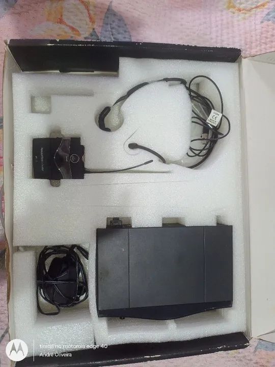 Kit Microfone Sem Fio AKG Perception 45 - Sports Set - Foto 2
