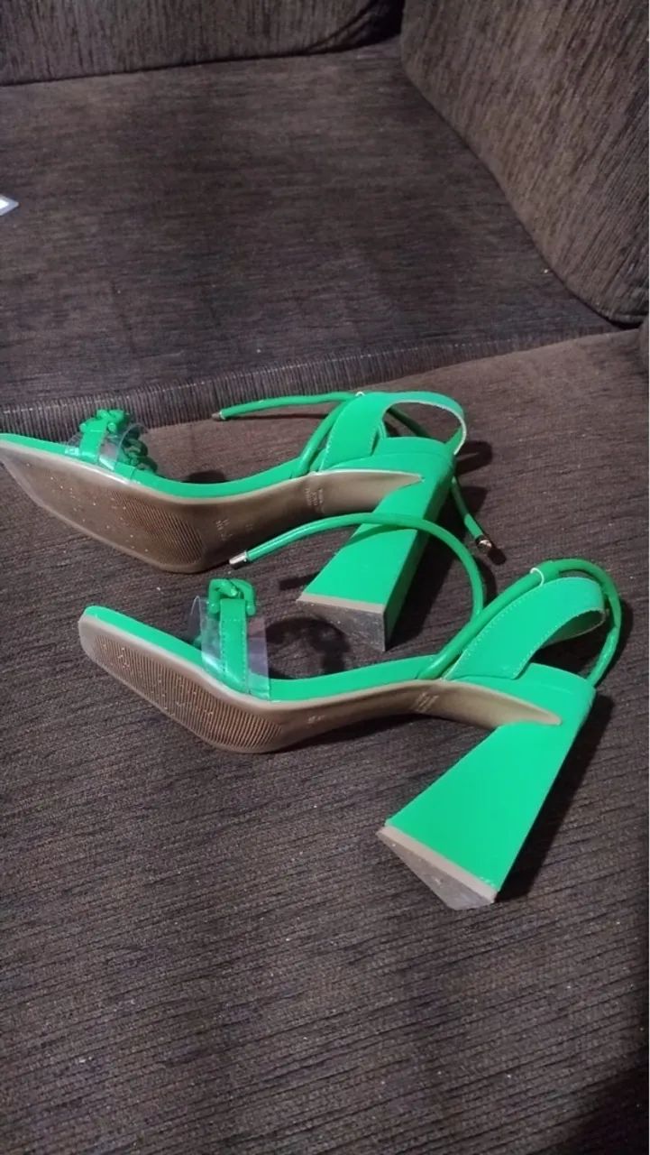 Sandália Verde Elegante marca Bebecê - Foto 2