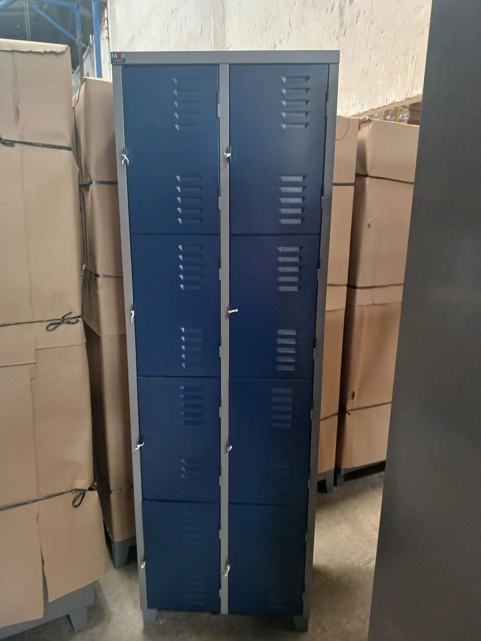 Roupeiro de aço 8 portas azul.( só novos ) - Foto 4