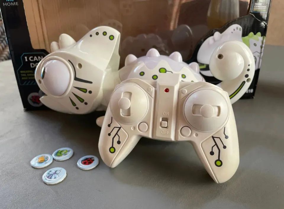 LOTE CAMALEÃO E DIVERSOS BRINQUEDOS  - Foto 3