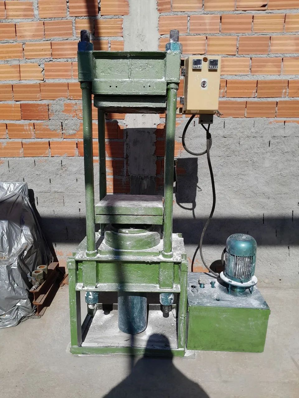 Prensa para borracha 400x400
