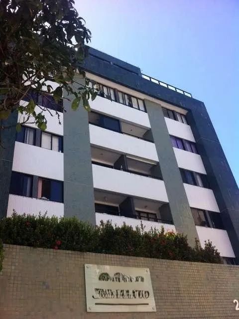 Ótimo apartamento 3/4 à venda no Costa Azul