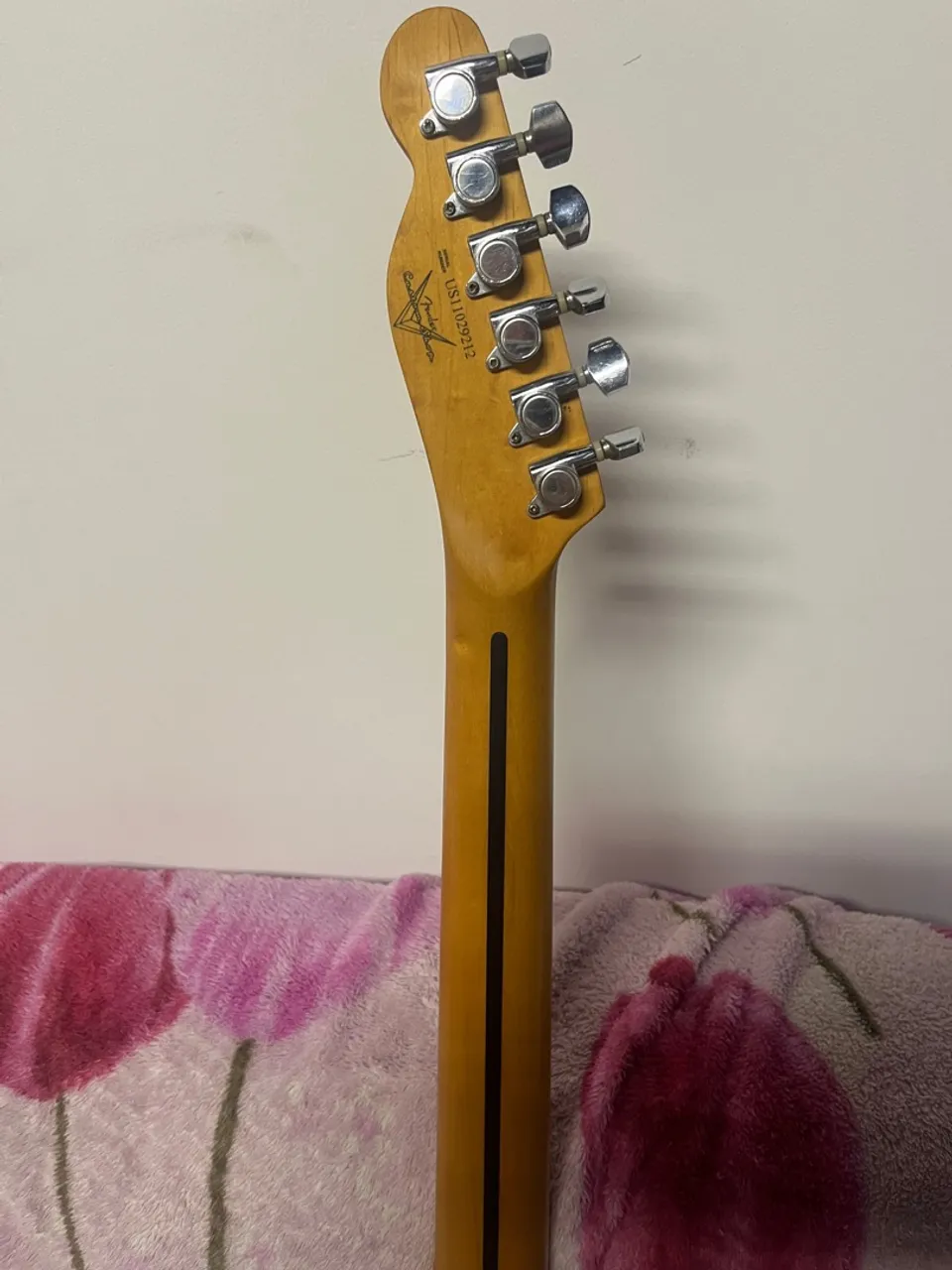 Guitarra Fender Telecaster chinesa com upgrade