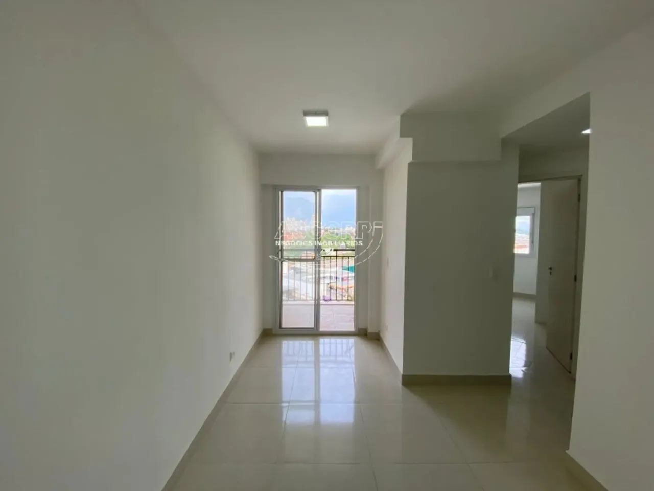 Apartamento para alugar no Condomínio Mirage Residence, Paulista.