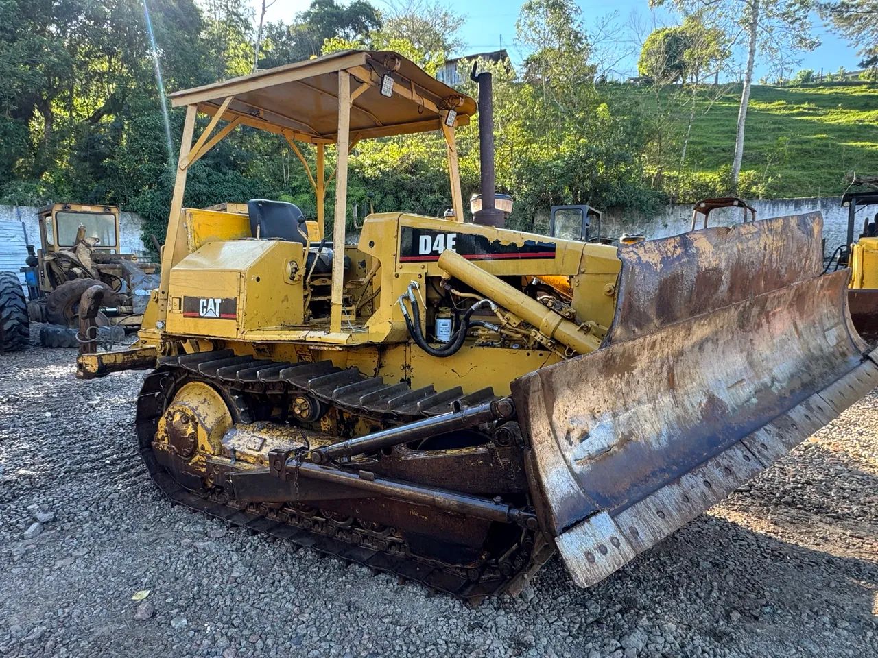 Trator esteira caterpillar D4E - Foto 4