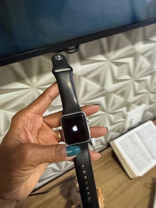 Apple Watch Series 3 - Preto - estado novo bateria 94% - Foto 4