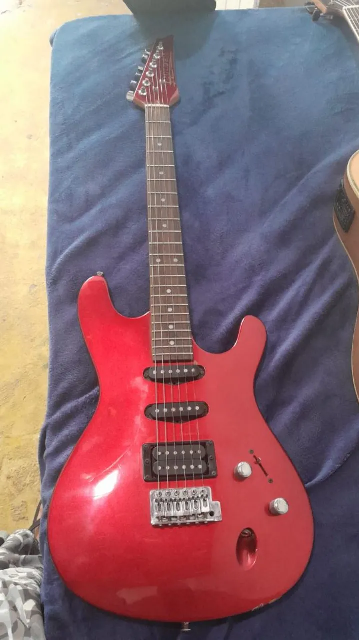 Guitarra Elétrica Golden Superstrato