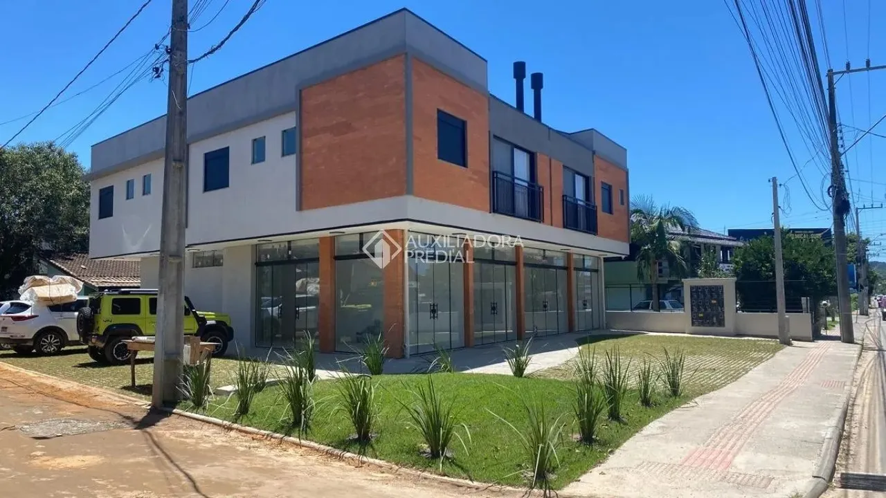 Salas Comerciais Disponíveis na Estrada Geral da Praia do Rosa