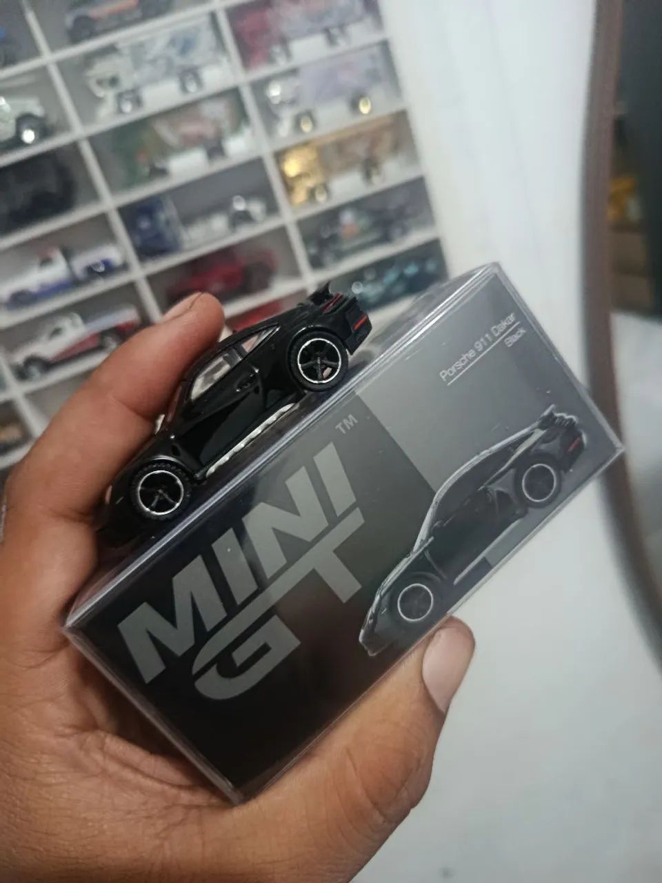 Porsche 911 dakar Black minigt  - Foto 3
