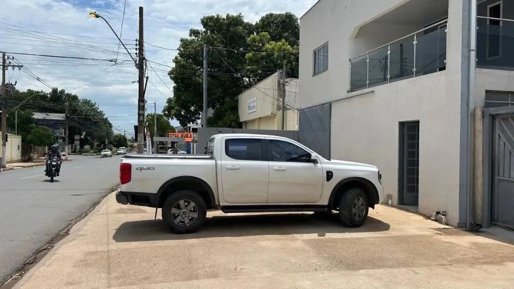 ALUGO SALÃO COMERCIA COXIPO