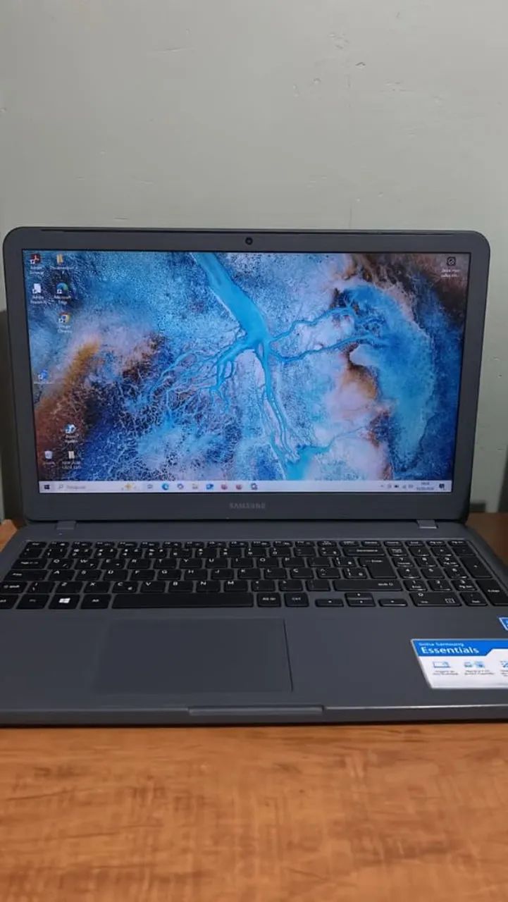  notebook samsung da linha essentials,processador Intel core i3, tela 15,6 . 