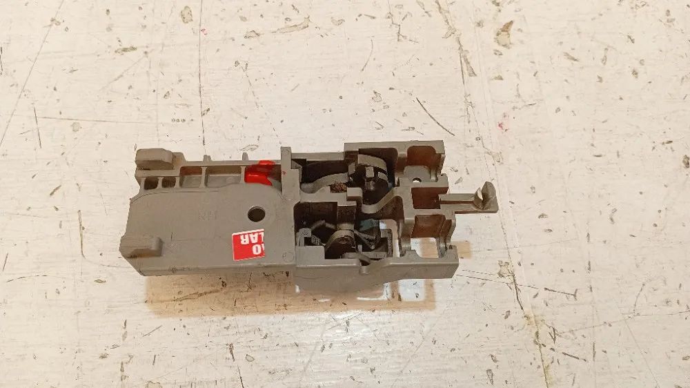 Macaneta Interna Traseira Direita Toyota Fielder Xei 2008 Begi