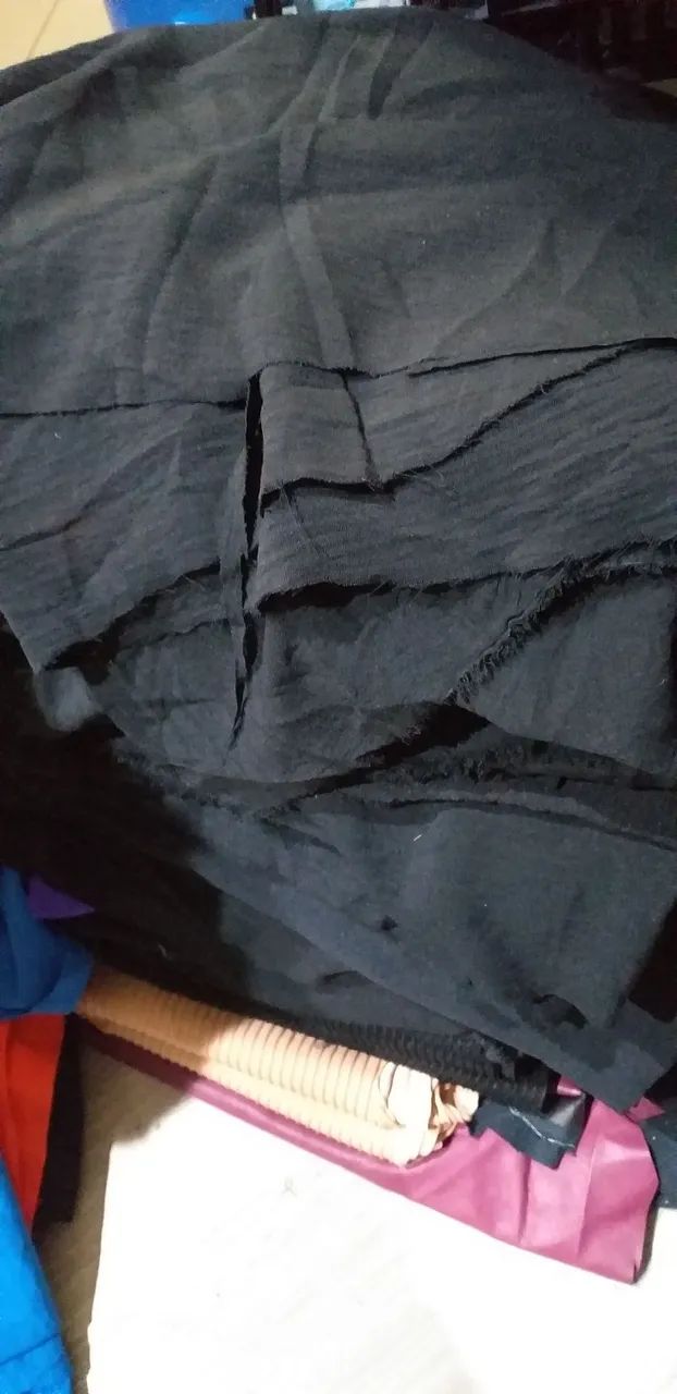 Lote de tecido, em retalhos cor preto em lycra  - Foto 4