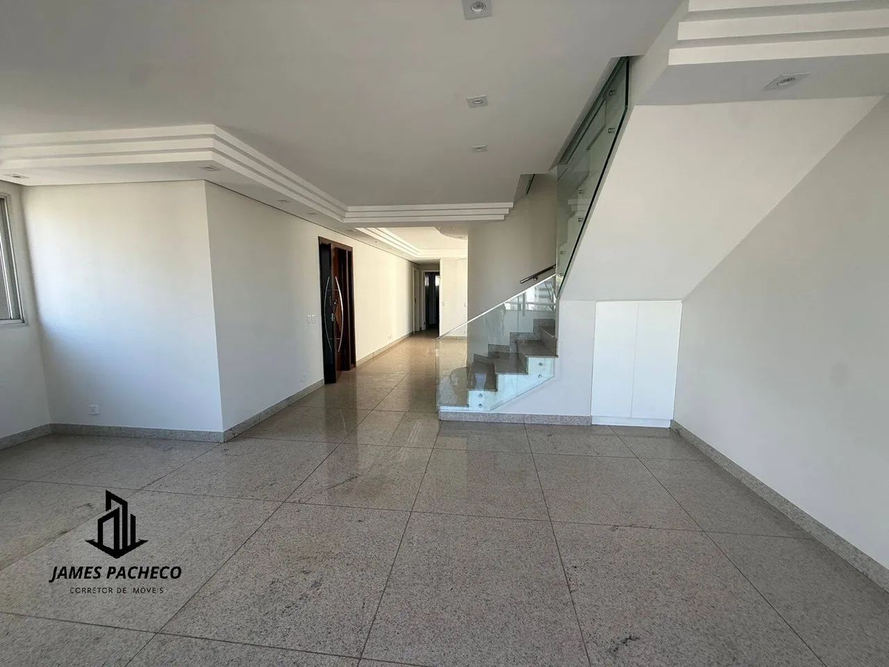 Cobertura duplex 4 quartos 2 suítes, 283m² - Setor Bueno