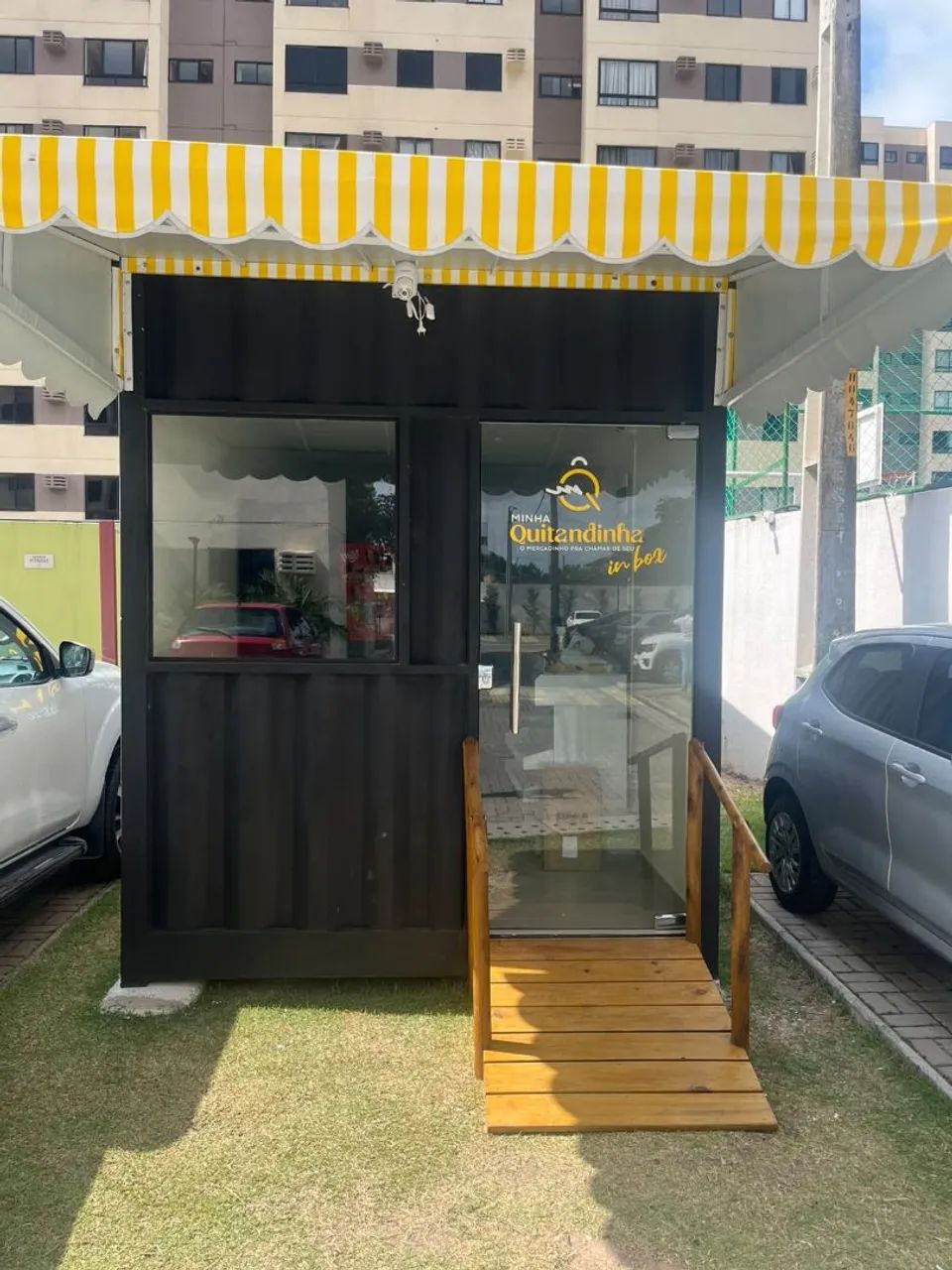 Lojas prontas em containers 