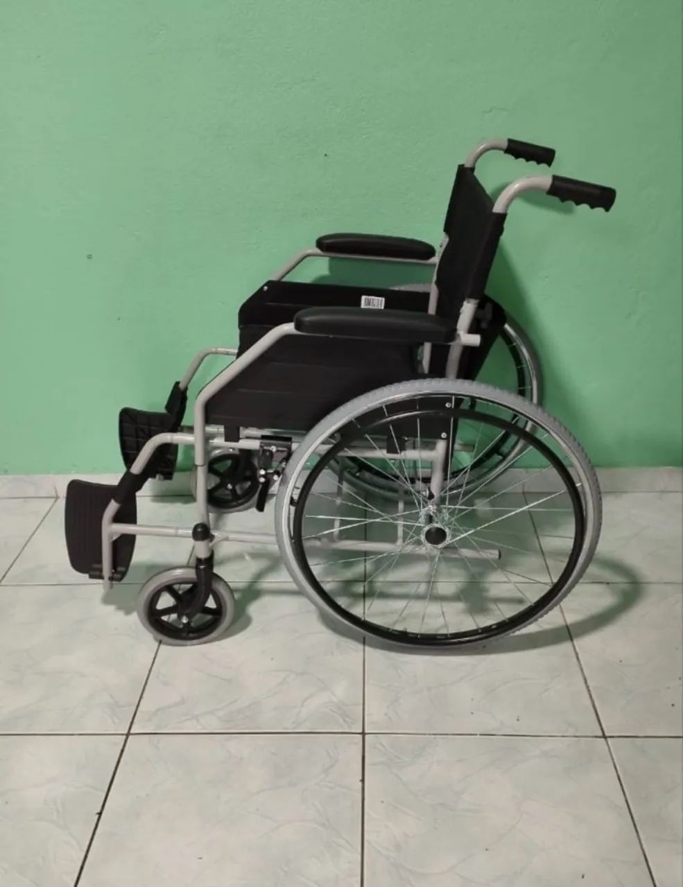 Cadeira de rodas nova Dellamed - Foto 2