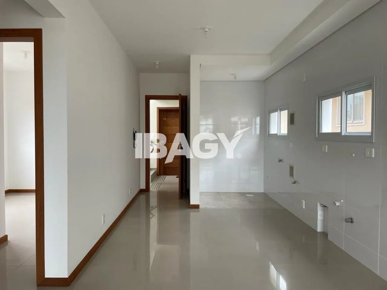 Excelente Apartamento 2 dormitório(s) em Carianos - Florianópolis