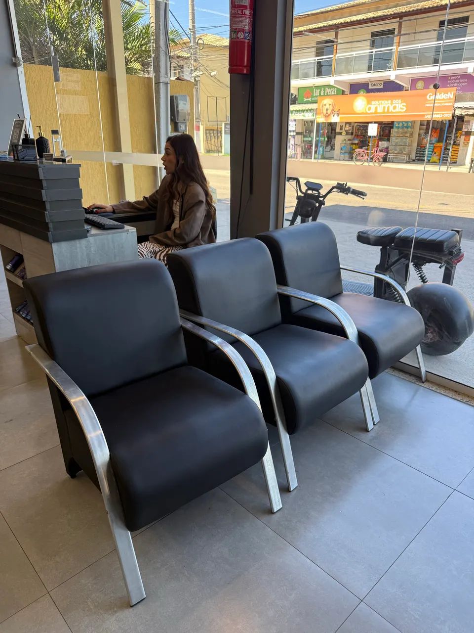 Móveis de luxo Barbearia Van De veld  - Foto 2